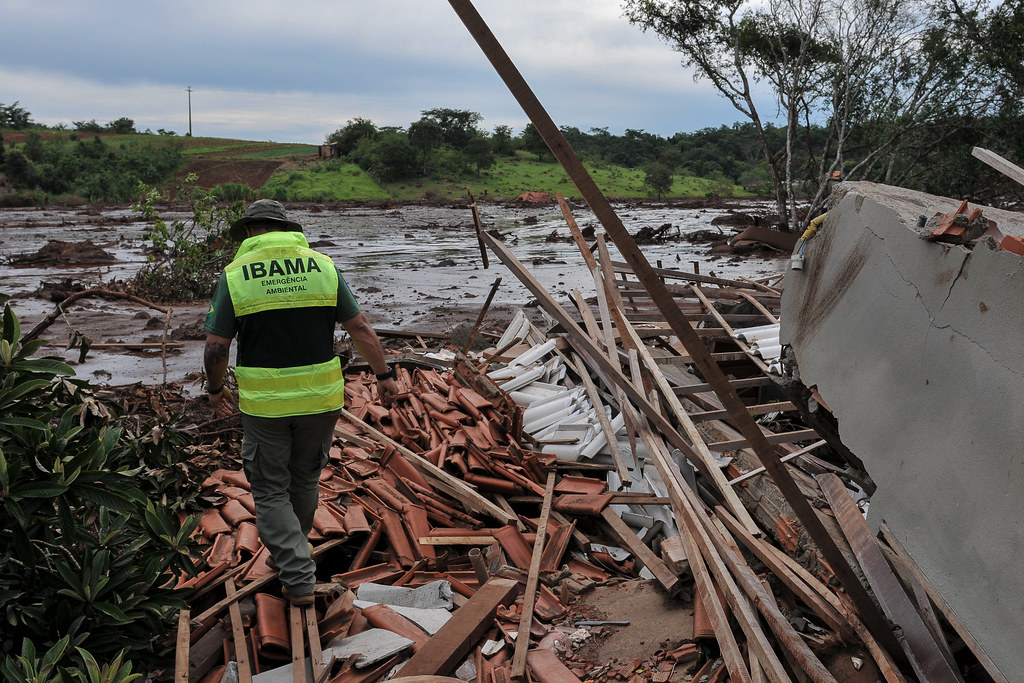 brazil dam collapse